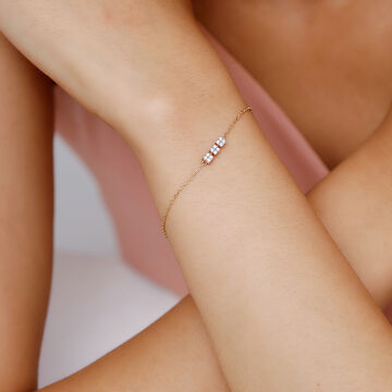 Bracelets: Buy Trendy Gold & Diamond Bracelet for Women Online
